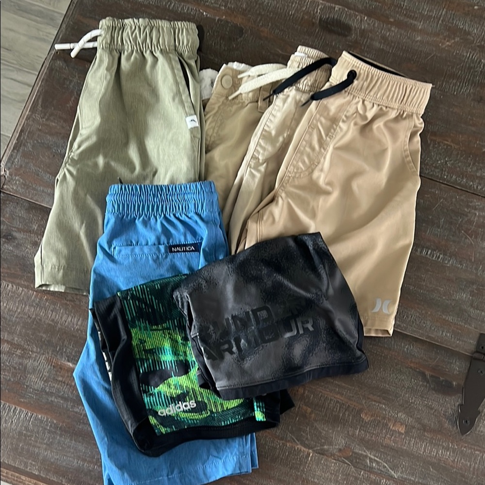 Under Armour Black Athletic Shorts Moisture-Wicking Performance